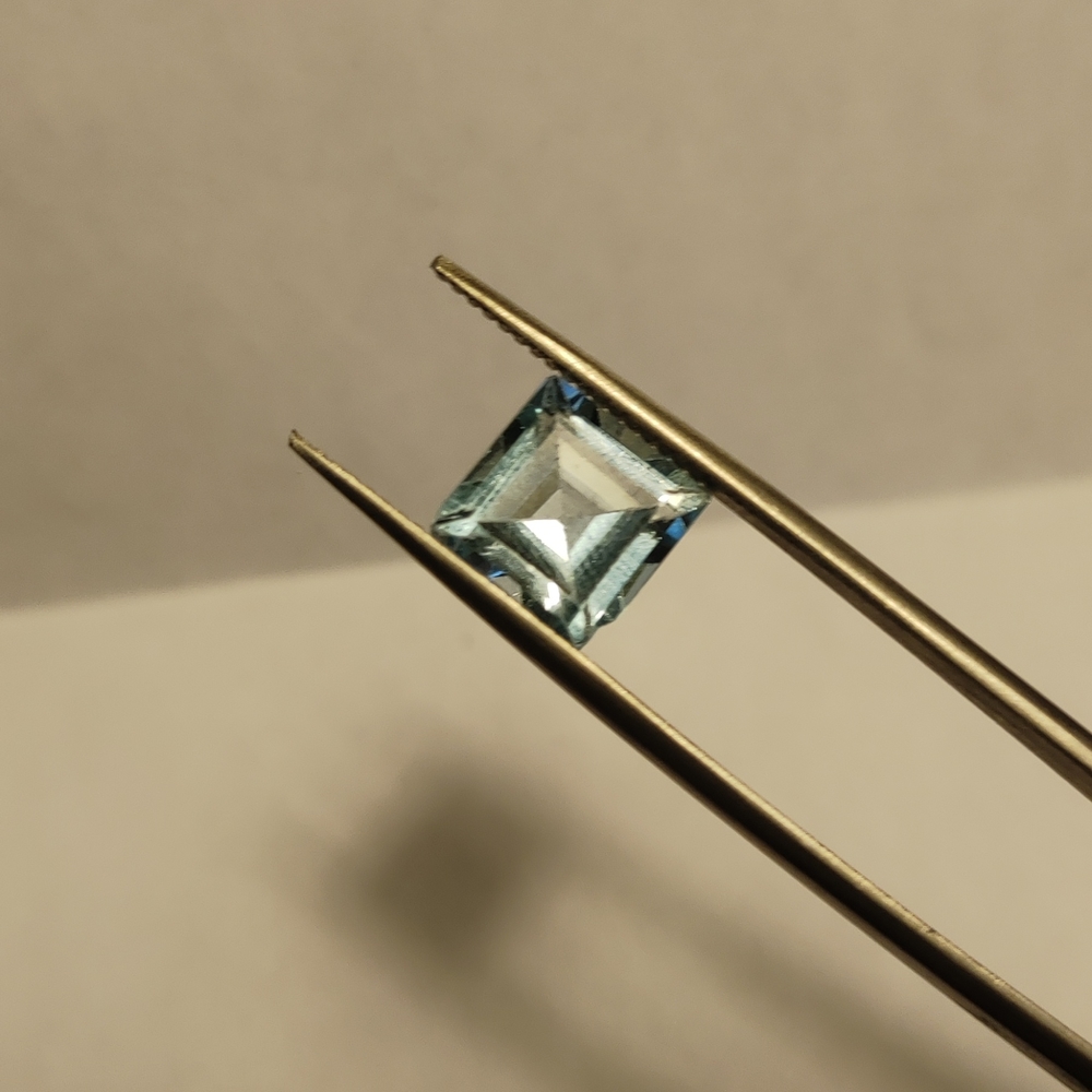 Faceted Light Blue Aquamarine Gemstone #128